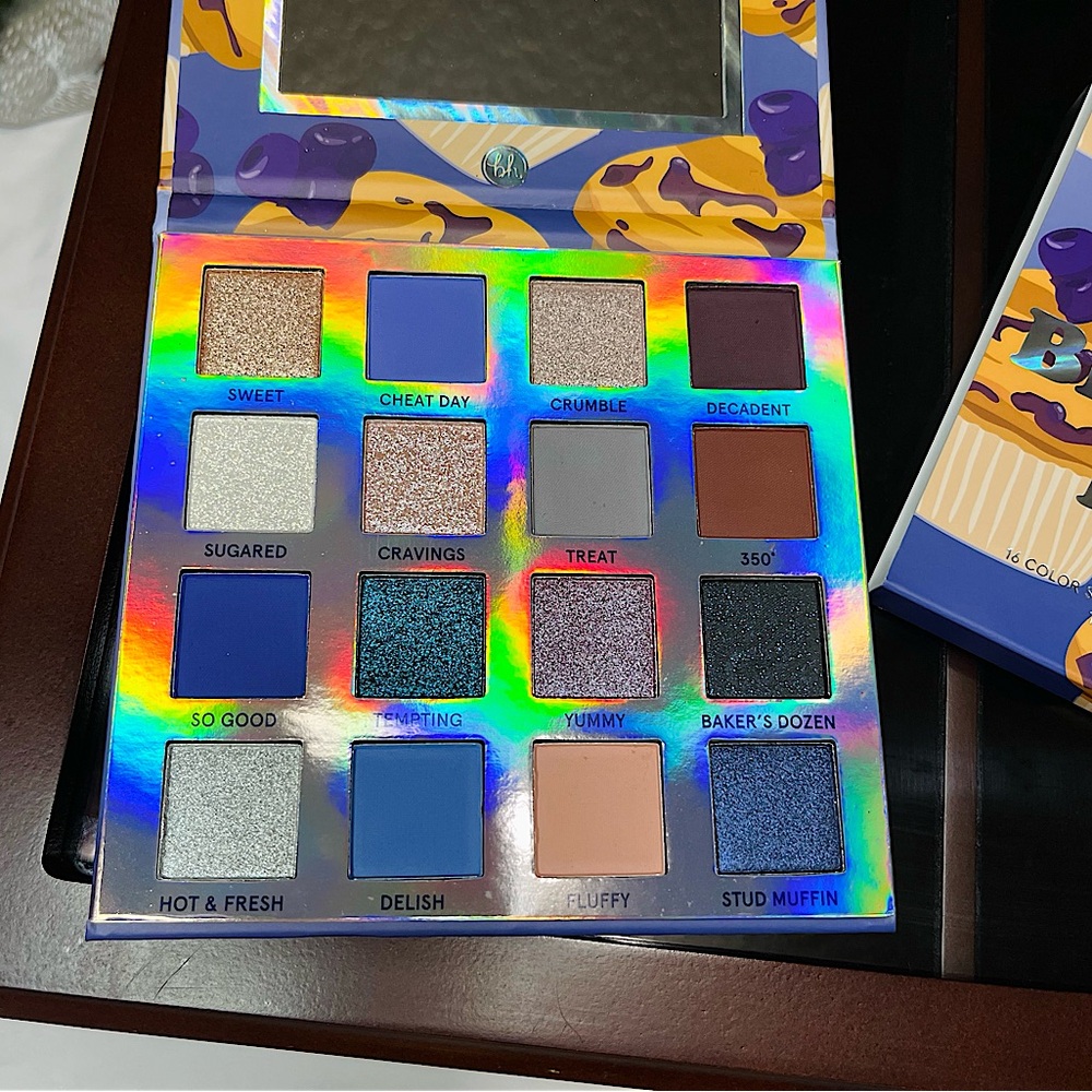 Eyeshadow Palette | BH Cosmetics Weekend Vibes | 16 Shades